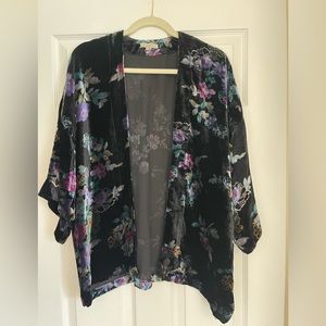 Loft Floral Velvet Kimono Size M/L